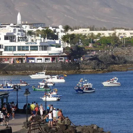 El Faro Apartamento *